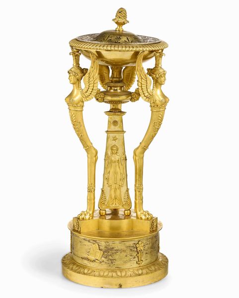 Grande brucia profumo. Bronzo fuso, dorato e cesellato. Arte neoclassica francese del XIX secolo  - Asta Dimore italiane - Associazione Nazionale - Case d'Asta italiane