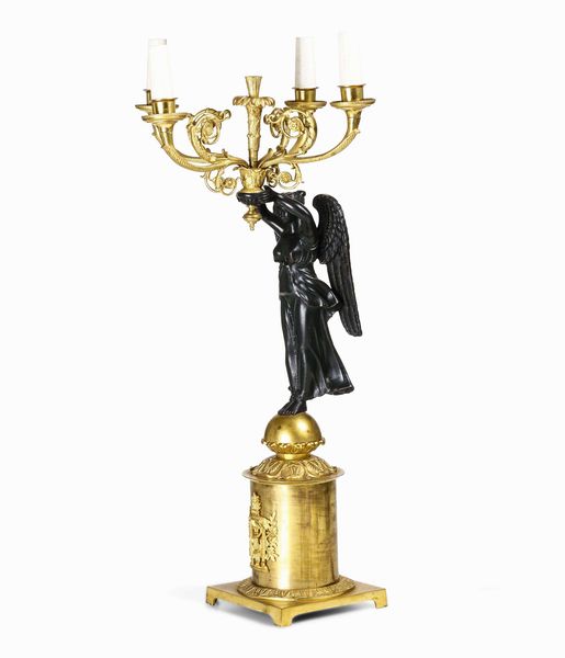 Candelabro. Bronzo fuso, dorato, cesellato e patinato. Francia XIX secolo  - Asta Dimore italiane - Associazione Nazionale - Case d'Asta italiane
