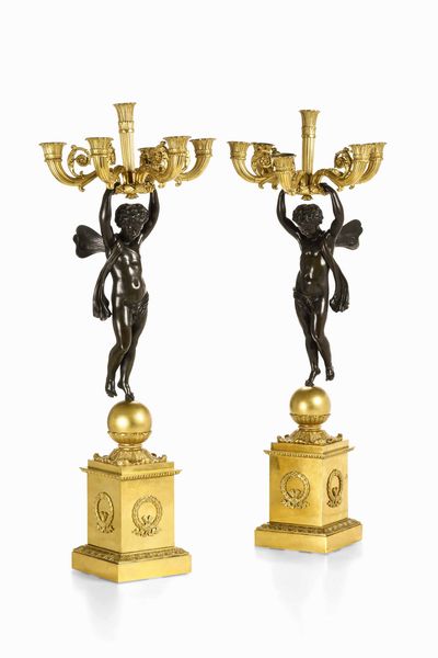 Coppia di grandi candelabri. Bronzo fuso, cesellato, patinato e dorato. Francia XIX secolo  - Asta Dimore italiane - Associazione Nazionale - Case d'Asta italiane