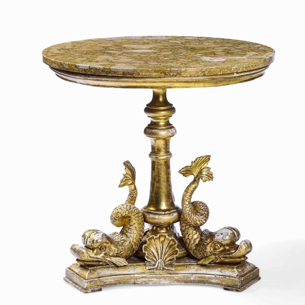 Tavolino da centro in legno intagliato e dorato. XIX secolo  - Asta Dimore italiane - Associazione Nazionale - Case d'Asta italiane
