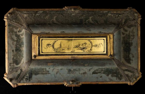 Scrittoio da viaggio. Legno sagomato, dipinto e dorato. Alto Veneto o Sud Germania XVIII secolo  - Asta Dimore italiane - Associazione Nazionale - Case d'Asta italiane