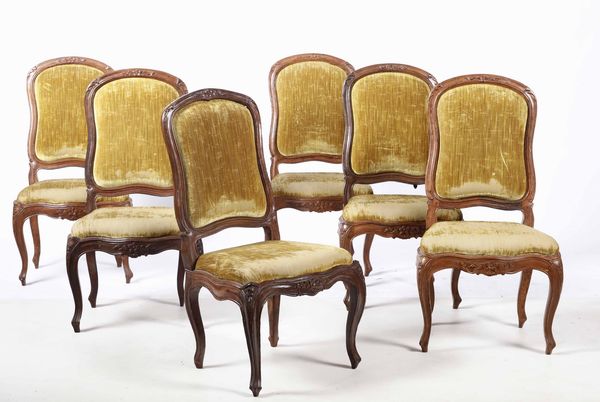 Sei sedie Luigi XV in noce intagliato, XVIII secolo  - Asta Dimore italiane - Associazione Nazionale - Case d'Asta italiane