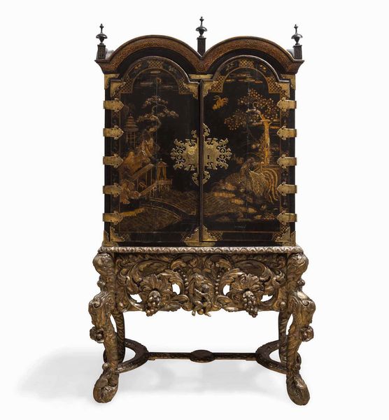 Cabinet in legno ebanizzato e laccato a chinoiseries, Inghilterra XVIII secolo  - Asta Dimore italiane - Associazione Nazionale - Case d'Asta italiane