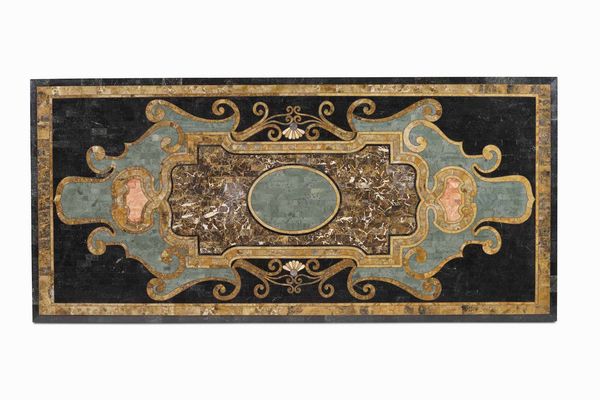 Tavolo in legno lastronato in marmi colorati. XIX-XX secolo  - Asta Dimore italiane - Associazione Nazionale - Case d'Asta italiane