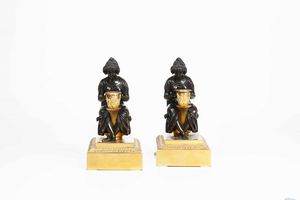 Coppia di candelieri. Bronzo fuso, dorato e patinato. Francia XIX secolo  - Asta Dimore italiane - Associazione Nazionale - Case d'Asta italiane