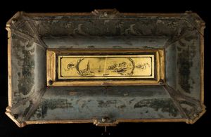 Scrittoio da viaggio. Legno sagomato, dipinto e dorato. Alto Veneto o Sud Germania XVIII secolo  - Asta Dimore italiane - Associazione Nazionale - Case d'Asta italiane