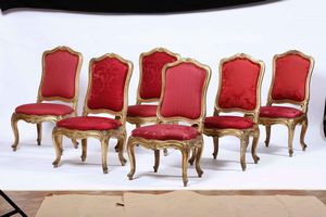 Salotto in legno intagliato e dorato composto da divano e sei sedie, Genova XVIII secolo  - Asta Dimore italiane - Associazione Nazionale - Case d'Asta italiane