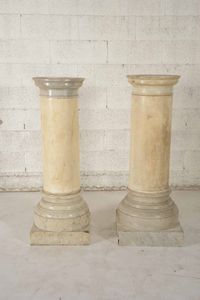 Coppia di colonne in marmo bianco  - Asta Dimore italiane - Associazione Nazionale - Case d'Asta italiane