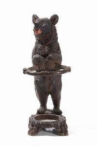 Portaombrelli a guisa di orso foresta nera. Legno scolpito. Brienz, Svizzera, XIX-XX secolo  - Asta Dimore italiane - Associazione Nazionale - Case d'Asta italiane