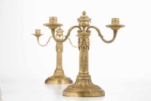 Coppia di doppieri. Bronzo fuso, cesellato e dorato. Francia XIX secolo  - Asta Dimore italiane - Associazione Nazionale - Case d'Asta italiane