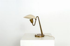 OSTUNI GIUSEPPE - Lampada da tavolo in ottone e alluminio verniciato Prod. Oluce anni '50h cm 31