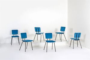 PRODUZIONE ITALIANA - Sei sedie con struttura in tubolare di metallo verniciato, sedili e schienali imbottiti rivestiti in velluto.Anni  [..]