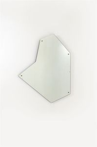 PRODUZIONE ITALIANA - Specchio in vetro specchiato sagomato.Anni '60cm 105x113