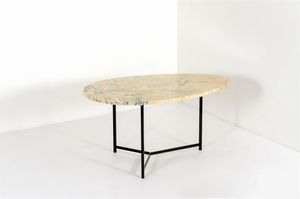 RENACCO NELLO - Tavolo con struttura in acciaio verniciato, piano ovale in marmo.Anni '50cm 80x160x107