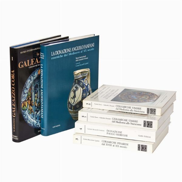 MAIOLICA. MUSEO FAENZA. Lotto di 6 volumi.  - Asta ASTA A TEMPO | MONTELUPO: MAIOLICHE RINASCIMENTALI - Associazione Nazionale - Case d'Asta italiane