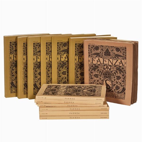 MAIOLICA. RIVISTE. Lotto di 22 volumi della rivista &ldquo;Faenza&rdquo;.  - Asta ASTA A TEMPO | MONTELUPO: MAIOLICHE RINASCIMENTALI - Associazione Nazionale - Case d'Asta italiane