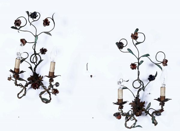 Coppia di appliques in metallo  - Asta Antiquariato Aprile - Associazione Nazionale - Case d'Asta italiane