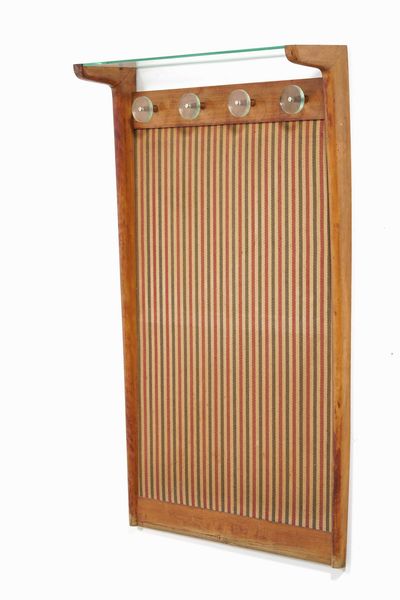 Parete appendiabiti in legno con prese e mensole in vetro di forte spessore  - Asta Antiquariato Aprile - Associazione Nazionale - Case d'Asta italiane