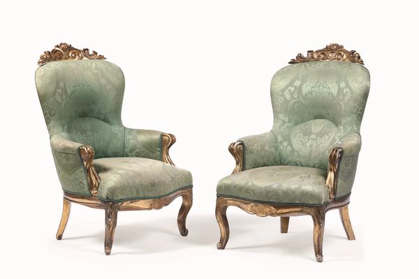 Coppia di poltrone in legno intagliato e dorato. XIX-XX secolo  - Asta Antiquariato Aprile - Associazione Nazionale - Case d'Asta italiane