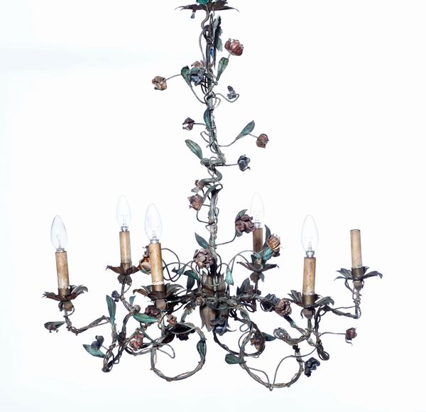 Lampadario in metallo dipinto, XIX secolo  - Asta Antiquariato Aprile - Associazione Nazionale - Case d'Asta italiane