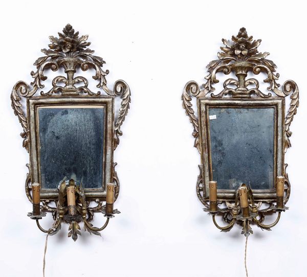 Coppia di ventoline con cornice in legno intagliato con doratura a mecca  - Asta Antiquariato Aprile - Associazione Nazionale - Case d'Asta italiane