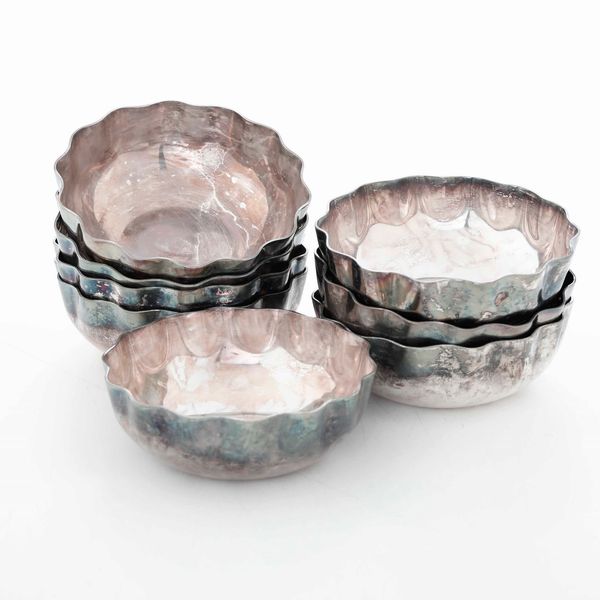 Otto coppette in metallo argentato, Broggi Milano  - Asta Antiquariato Aprile - Associazione Nazionale - Case d'Asta italiane