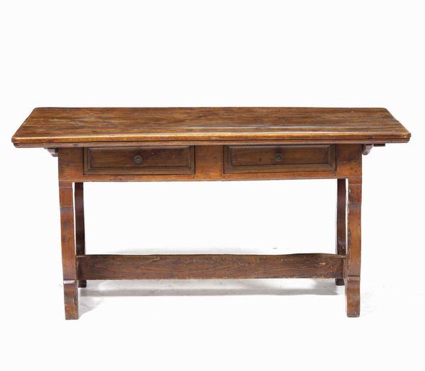 Tavolo in noce con gambe a lira. Italia centrale, XVIII secolo  - Asta Antiquariato Aprile - Associazione Nazionale - Case d'Asta italiane