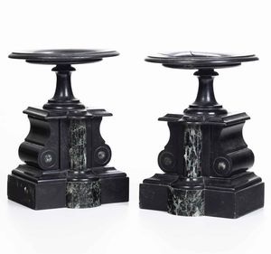 Coppia di alzate in marmo nero del Belgio e verde antico, XIX-XX secolo  - Asta Antiquariato Aprile - Associazione Nazionale - Case d'Asta italiane