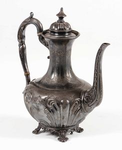 Lotto composto da zuccheriera, lattiera, caffettiera e due scatoline diverse in metallo e peltro, XIX secolo  - Asta Antiquariato Aprile - Associazione Nazionale - Case d'Asta italiane