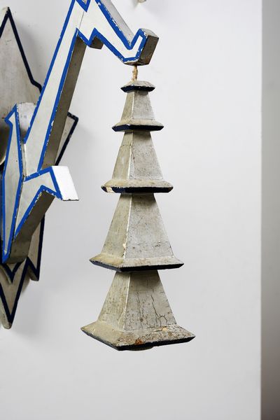 EMANUELE CITO DI FILOMARINO : Coppia di grandi appliques futuriste  - Asta DESIGN E ARTI DECORATIVE DEL NOVECENTO Tradizionale - Associazione Nazionale - Case d'Asta italiane