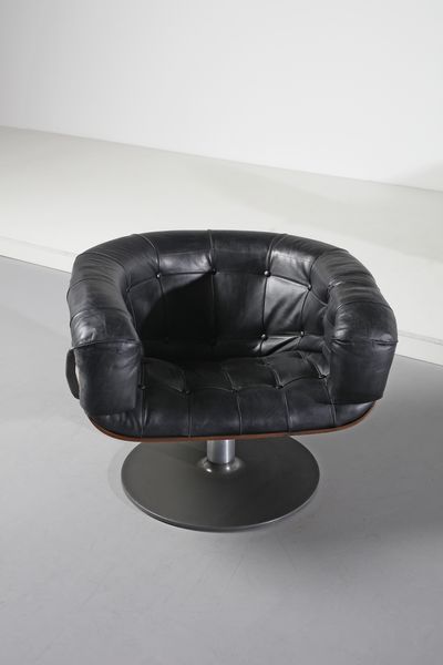 GRIERSON MARTIN : Coppia di poltrone per Arflex  - Asta DESIGN E ARTI DECORATIVE DEL NOVECENTO Tradizionale - Associazione Nazionale - Case d'Asta italiane