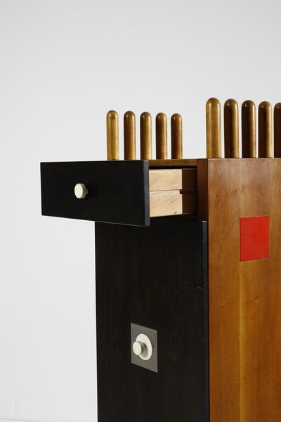 SOTTSASS ETTORE (1917 - 2007) : Mobile da soggiorno dalla serie Mobili Fly per Poltronova  - Asta DESIGN E ARTI DECORATIVE DEL NOVECENTO Tradizionale - Associazione Nazionale - Case d'Asta italiane