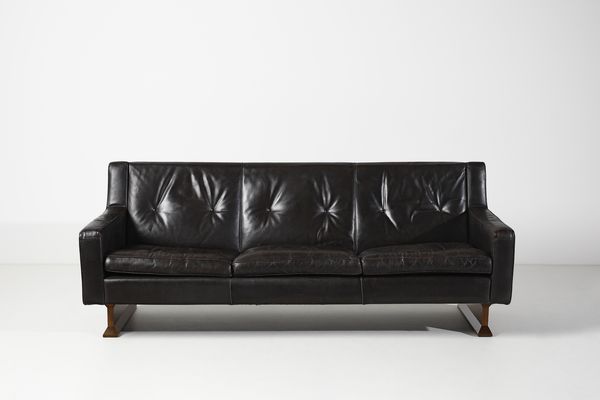 ALBINI FRANCO (1905 - 1977) : Divano con poltrona DV33 per Poggi  - Asta DESIGN E ARTI DECORATIVE DEL NOVECENTO Tradizionale - Associazione Nazionale - Case d'Asta italiane