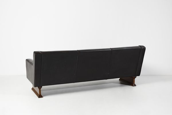 ALBINI FRANCO (1905 - 1977) : Divano con poltrona DV33 per Poggi  - Asta DESIGN E ARTI DECORATIVE DEL NOVECENTO Tradizionale - Associazione Nazionale - Case d'Asta italiane