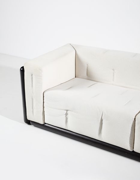 SCARPA CARLO (1906 - 1978) : Divano Cornaro produzione Simon Gavina  - Asta DESIGN E ARTI DECORATIVE DEL NOVECENTO Tradizionale - Associazione Nazionale - Case d'Asta italiane