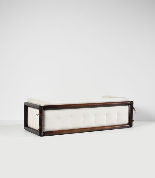 SCARPA CARLO (1906 - 1978) : Divano Cornaro produzione Simon Gavina  - Asta DESIGN E ARTI DECORATIVE DEL NOVECENTO Tradizionale - Associazione Nazionale - Case d'Asta italiane