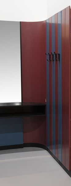 PARISI ICO (1916 - 1996) : Pareti attrezzate con appendiabiti e mensole  - Asta DESIGN E ARTI DECORATIVE DEL NOVECENTO Tradizionale - Associazione Nazionale - Case d'Asta italiane