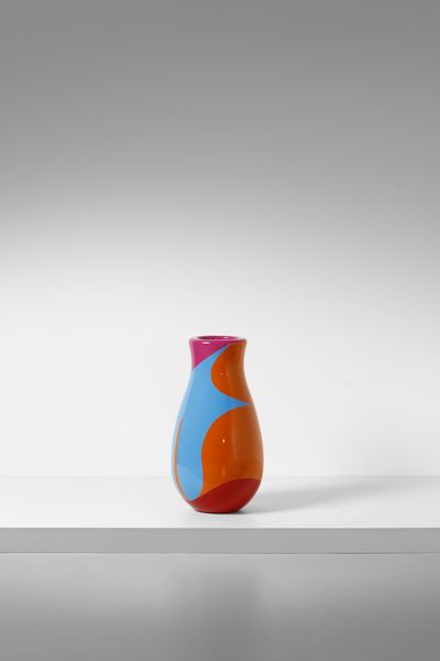 MENDINI ALESSANDRO (1931 - 2019) : Vaso Hunan VI collezione Mendinismii per Corsi  - Asta DESIGN E ARTI DECORATIVE DEL NOVECENTO Tradizionale - Associazione Nazionale - Case d'Asta italiane