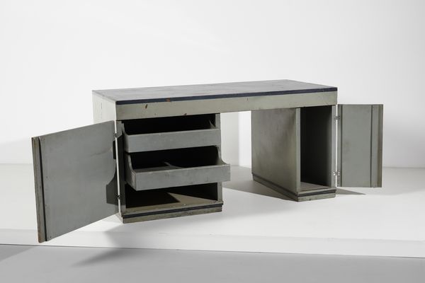 DEZZUTTI MARIO (1892 - 1975) : Scrivania  - Asta DESIGN E ARTI DECORATIVE DEL NOVECENTO Tradizionale - Associazione Nazionale - Case d'Asta italiane