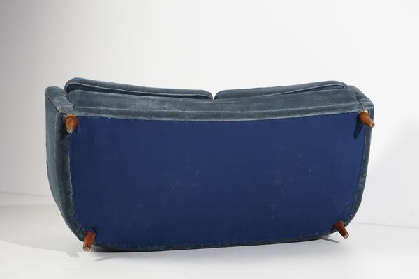 PONTI GIO (1891 - 1979) : Divano per Cassina  - Asta DESIGN E ARTI DECORATIVE DEL NOVECENTO Tradizionale - Associazione Nazionale - Case d'Asta italiane