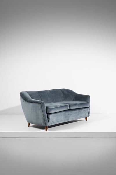 PONTI GIO (1891 - 1979) : Divano per Cassina  - Asta DESIGN E ARTI DECORATIVE DEL NOVECENTO Tradizionale - Associazione Nazionale - Case d'Asta italiane