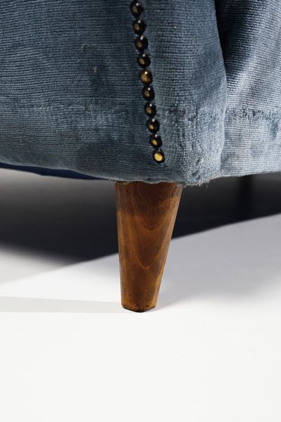 PONTI GIO (1891 - 1979) : Divano per Cassina  - Asta DESIGN E ARTI DECORATIVE DEL NOVECENTO Tradizionale - Associazione Nazionale - Case d'Asta italiane