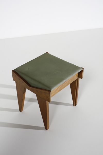 PONTI GIO (1891 - 1979) : Coppia di sgabelli per ISA  - Asta DESIGN E ARTI DECORATIVE DEL NOVECENTO Tradizionale - Associazione Nazionale - Case d'Asta italiane