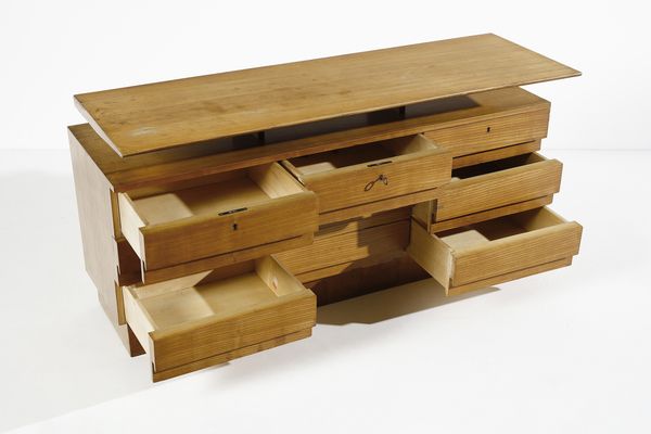 NORDIO UMBERTO (1891 - 1971) : Credenza eseguita da Ebanisteria Florit  - Asta DESIGN E ARTI DECORATIVE DEL NOVECENTO Tradizionale - Associazione Nazionale - Case d'Asta italiane