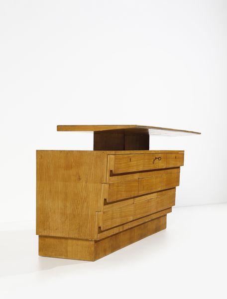 NORDIO UMBERTO (1891 - 1971) : Credenza eseguita da Ebanisteria Florit  - Asta DESIGN E ARTI DECORATIVE DEL NOVECENTO Tradizionale - Associazione Nazionale - Case d'Asta italiane