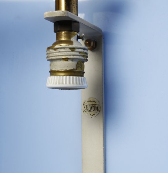 STILNOVO : Coppia di appliques  - Asta DESIGN E ARTI DECORATIVE DEL NOVECENTO Tradizionale - Associazione Nazionale - Case d'Asta italiane