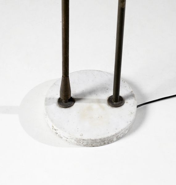 ANGELO OSTUNI & RENATO FORTI : Lampada da terra 339 -2PX per O-Luce  - Asta DESIGN E ARTI DECORATIVE DEL NOVECENTO Tradizionale - Associazione Nazionale - Case d'Asta italiane
