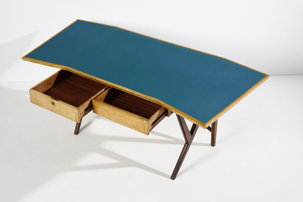 LATIS GUSTAVO & VITO : Scrivania  - Asta DESIGN E ARTI DECORATIVE DEL NOVECENTO Tradizionale - Associazione Nazionale - Case d'Asta italiane