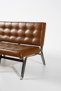 PARISI ICO (1916 - 1996) : Divano 875 per Cassina, Meda  - Asta DESIGN E ARTI DECORATIVE DEL NOVECENTO Tradizionale - Associazione Nazionale - Case d'Asta italiane