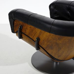 GRIERSON MARTIN : Coppia di poltrone per Arflex  - Asta DESIGN E ARTI DECORATIVE DEL NOVECENTO Tradizionale - Associazione Nazionale - Case d'Asta italiane